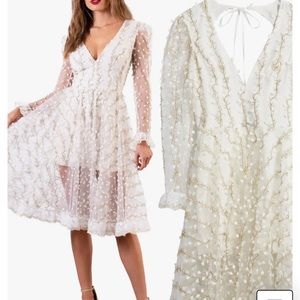 Ella Embroidered Long Sleeve V-Neck Midi Dress, Helsi